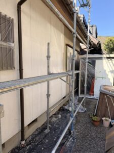 本巣市 外壁塗装 下塗り工程 細部施工 ペイントホームズ大垣店