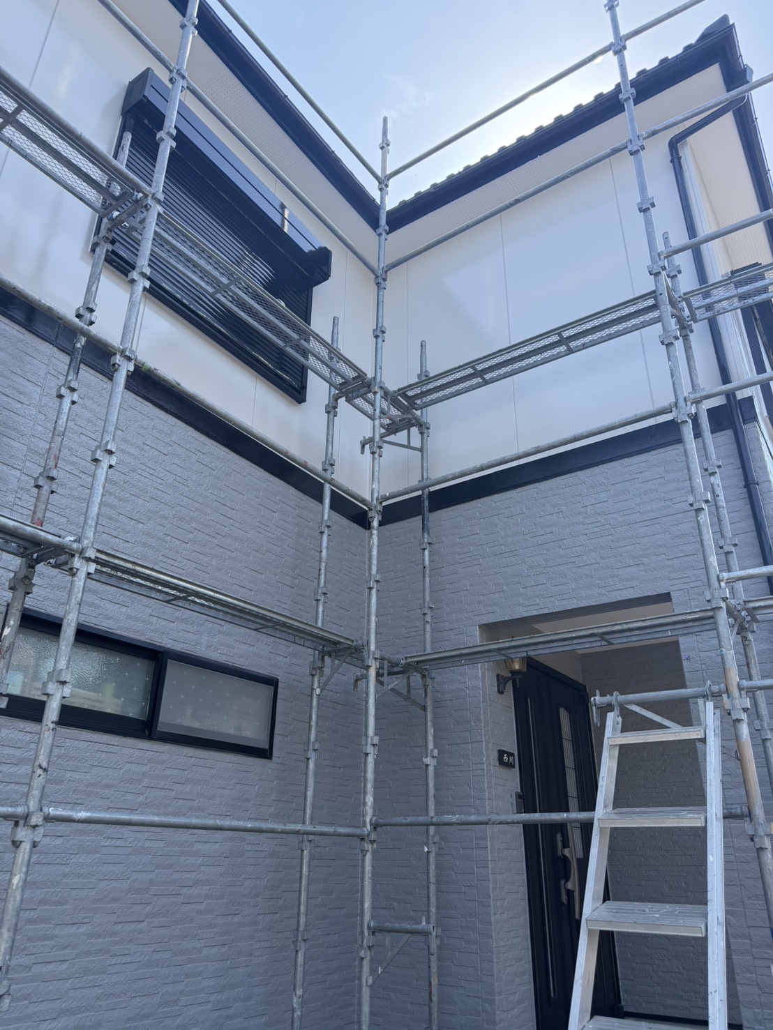 安八郡神戸町 外壁塗装 K様邸 完成写真 ライトグレー系外壁